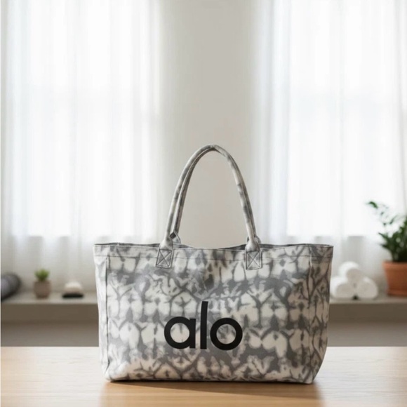 Alo Canvas Yoga Tote Shoulder Bag - Picture 3 of 7